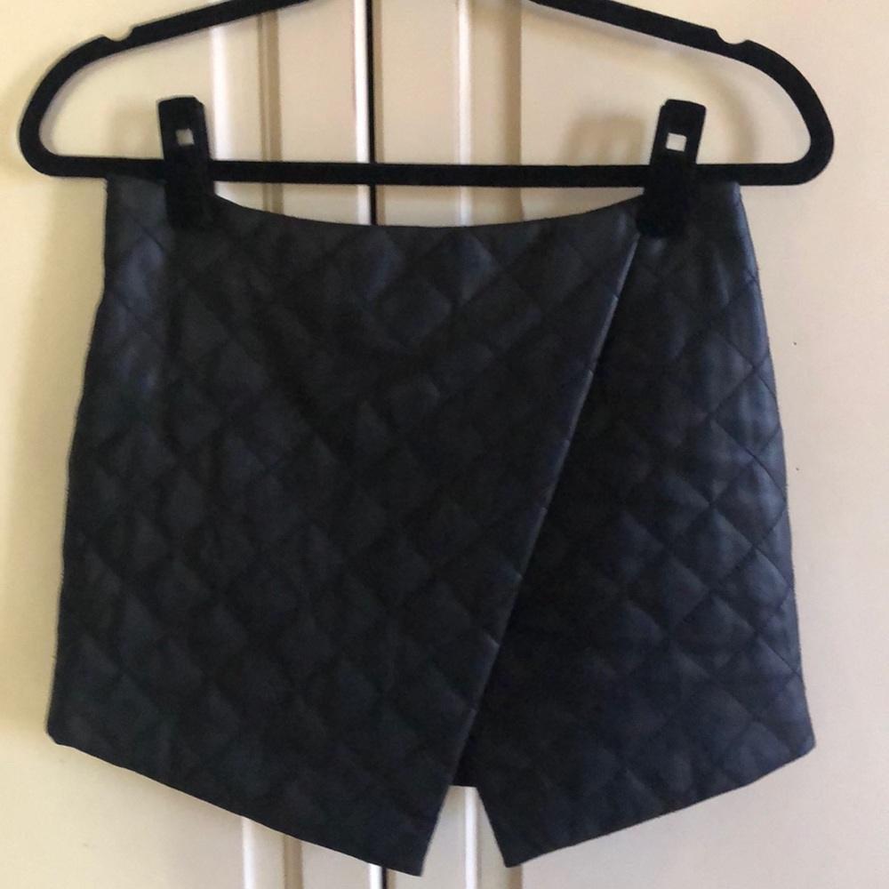 Asymmetric Chanel style Black mini skirt